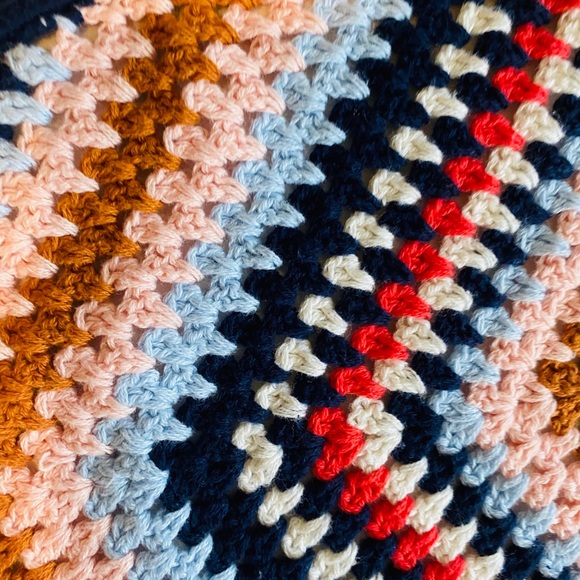 Knitted halter top! - Picture 3 of 3